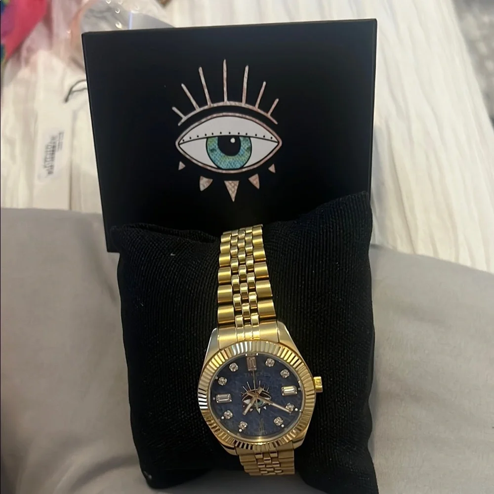 Timex Gold Watch with Textured Blue Face - Picture 1 of 2